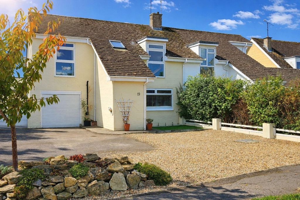 Additional image 2 of 4 bed semi-detached house for saleCowley Way, Sutton Benger, Chippenham SN15