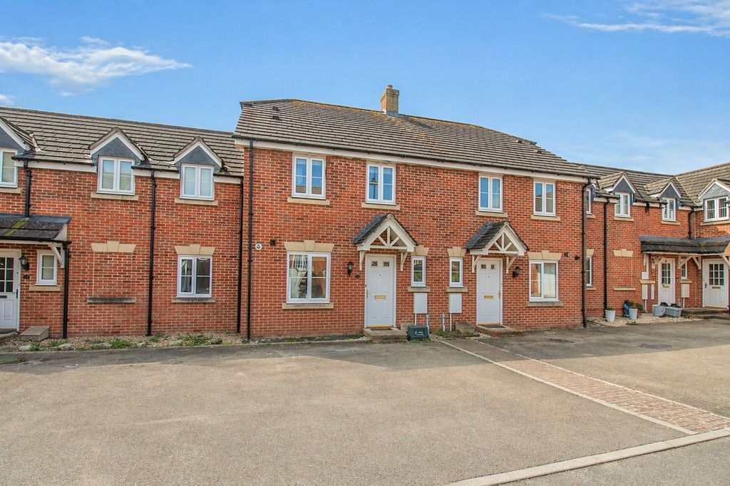 3 bed terraced house for saleHornbeam Road, Trowbridge BA14