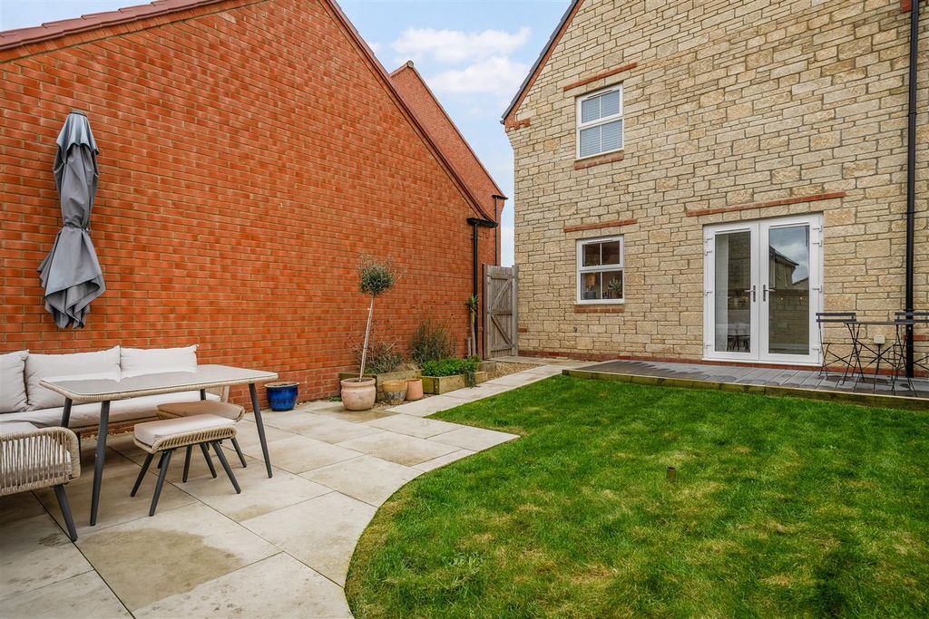 Additional image 11 of 3 bed detached house for saleChervil Avenue, Melksham SN12