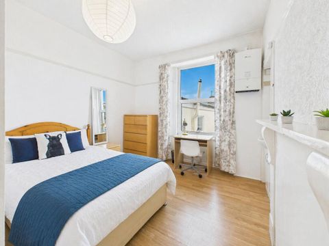 North Road West, Plymouth PL1, Room to rent