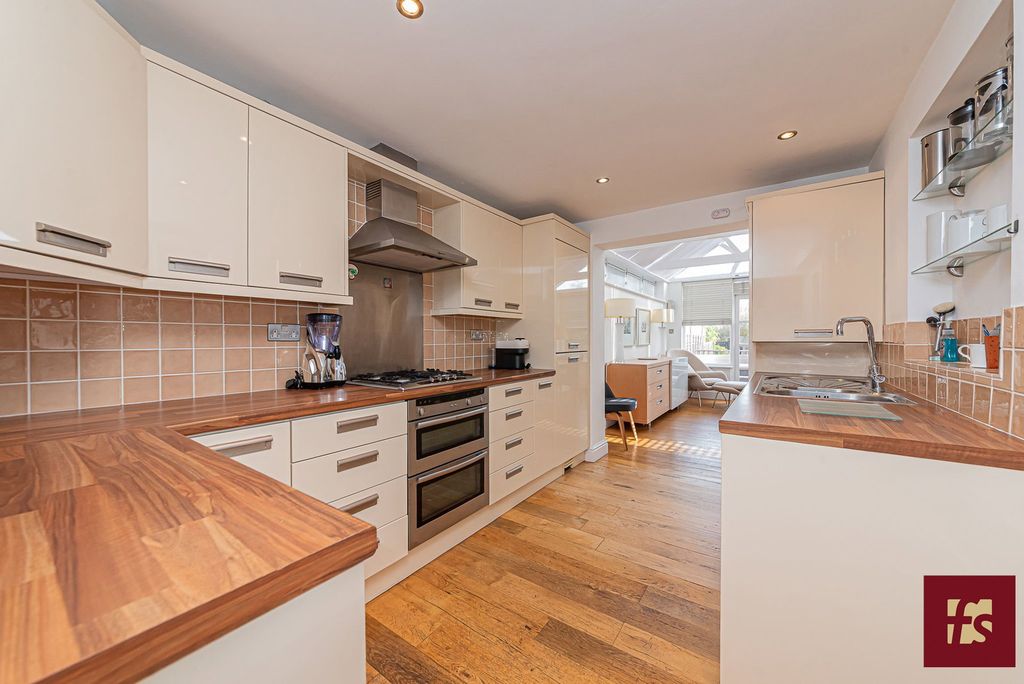 Additional image 11 of 2 bed semi-detached house for saleHope Cottages, Bracknell Road, Warfield, Berkshire RG42