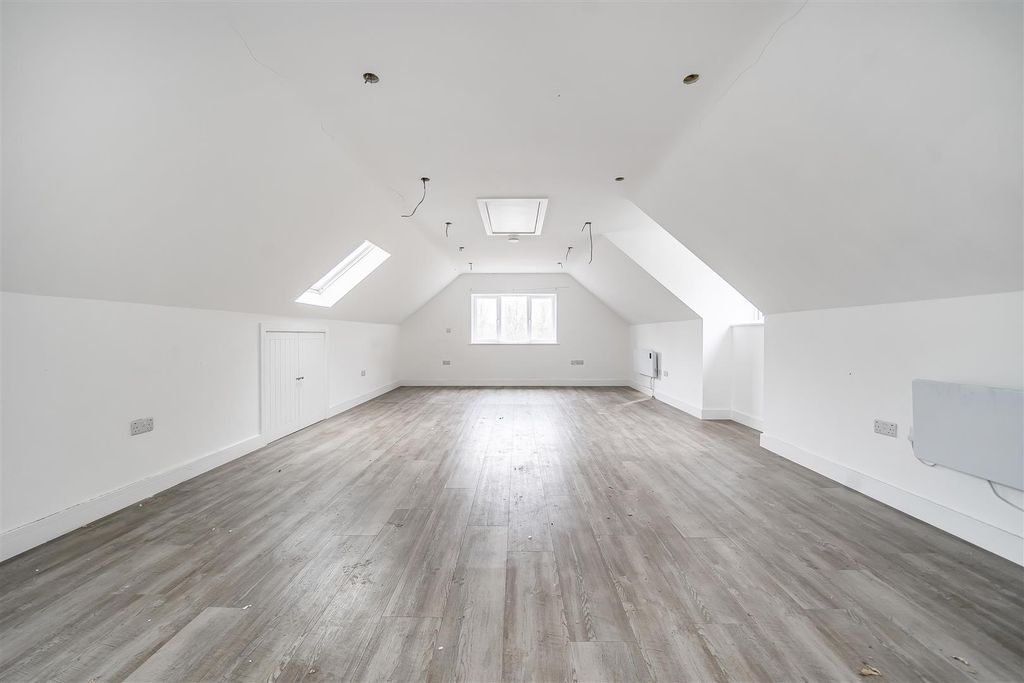 Additional image 11 of 4 bed detached bungalow for saleStockbridge Road, Lopcombe, Salisbury SP5