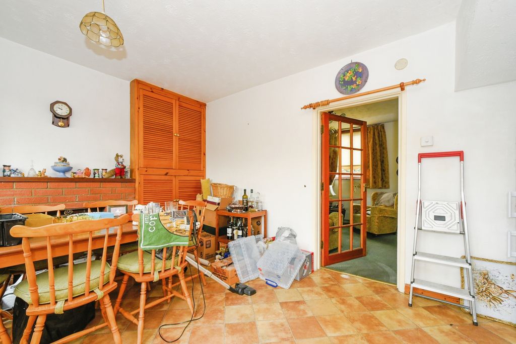 Additional image 6 of 2 bed terraced house for saleEstcourt Crescent, Devizes SN10