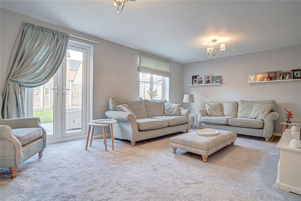 Additional image 5 of 4 bed detached house for saleStaldon Court, East Wichel, Swindon, Wiltshire SN1
