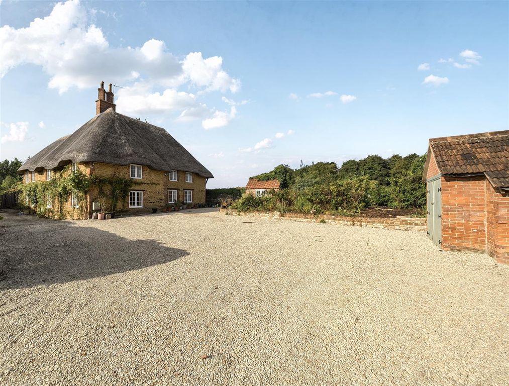 Additional image 6 of 5 bed detached house for saleSandy Lane, Chippenham SN15