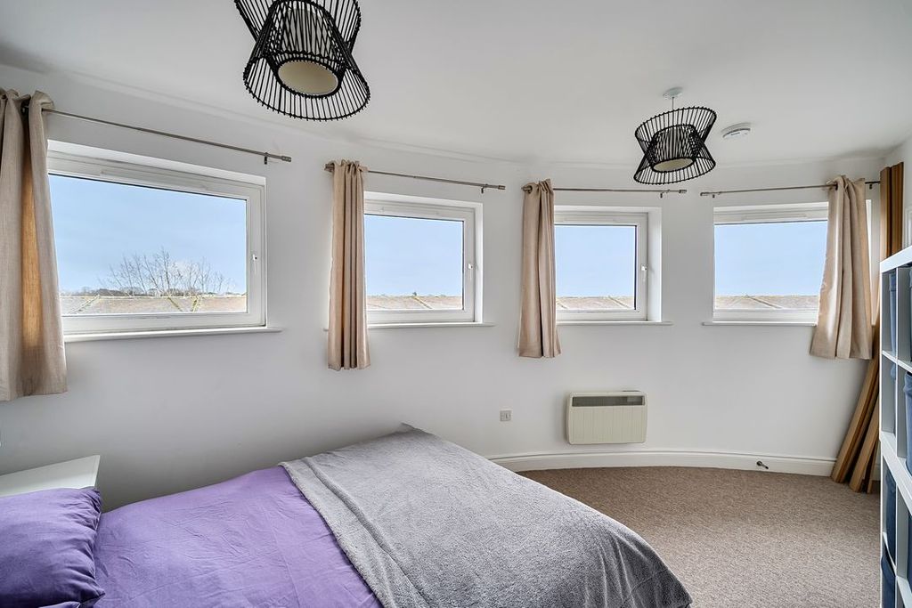 Additional image 17 of 3 bed flat for salePasteur Drive, Old Town, Swindon SN1