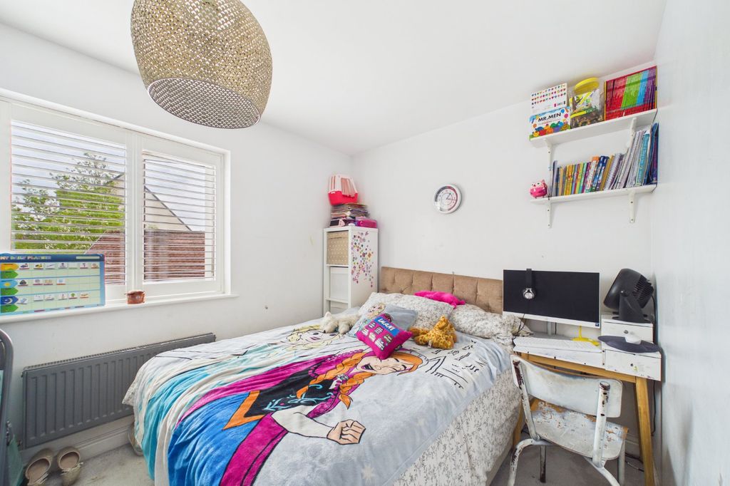 Additional image 8 of 3 bed semi-detached house for saleCuckoo Lane, Bracknell, Berkshire RG12