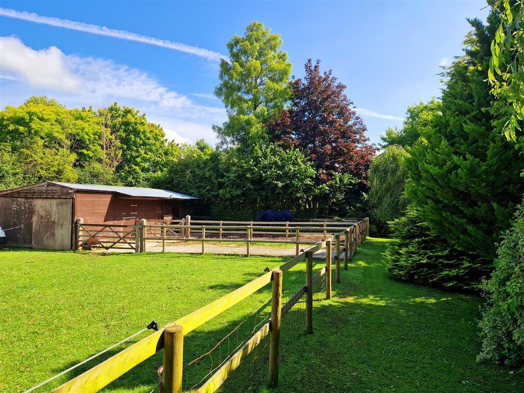 Additional image 2 of 3 bed detached bungalow for saleLower Seagry, Chippenham SN15