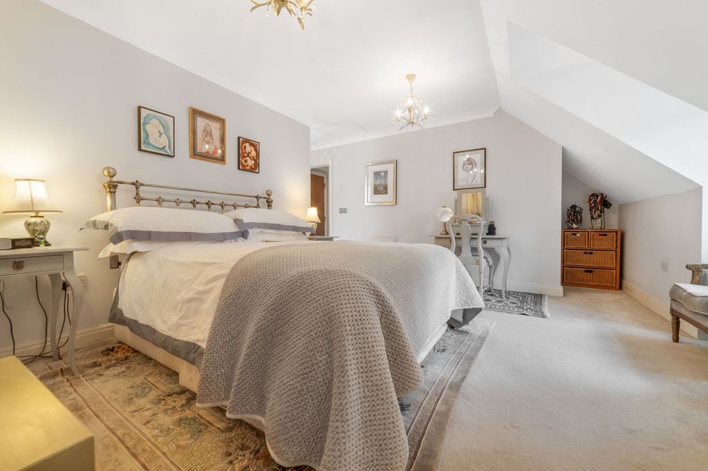 Additional image 7 of 3 bed terraced house for saleHighgrove Avenue, Ascot SL5