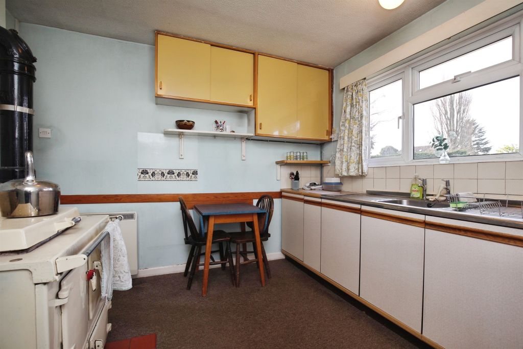Additional image 25 of 4 bed detached bungalow for saleOakleigh Drive, Landford, Salisbury SP5