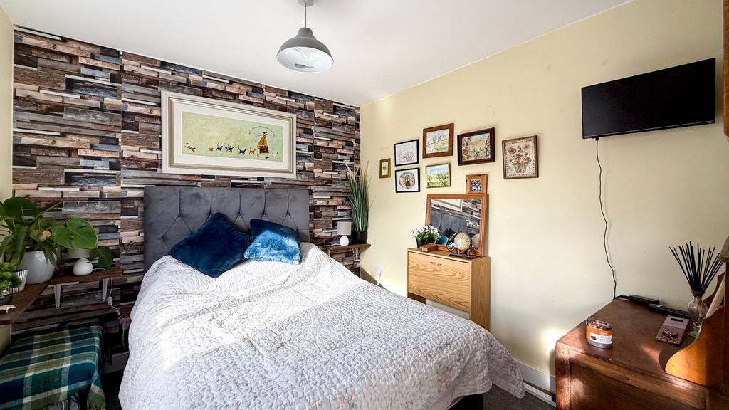 Additional image 7 of 4 bed semi-detached house for saleSwallows Rise, Westbury BA13