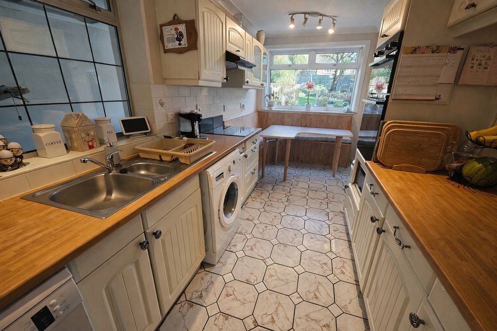 Additional image 4 of 4 bed semi-detached house for saleSt. Francis Road, Salisbury, Wiltshire SP1