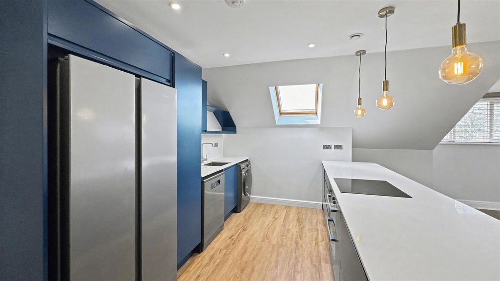 Additional image 6 of 2 bed flat for saleLondon Road, Ascot SL5