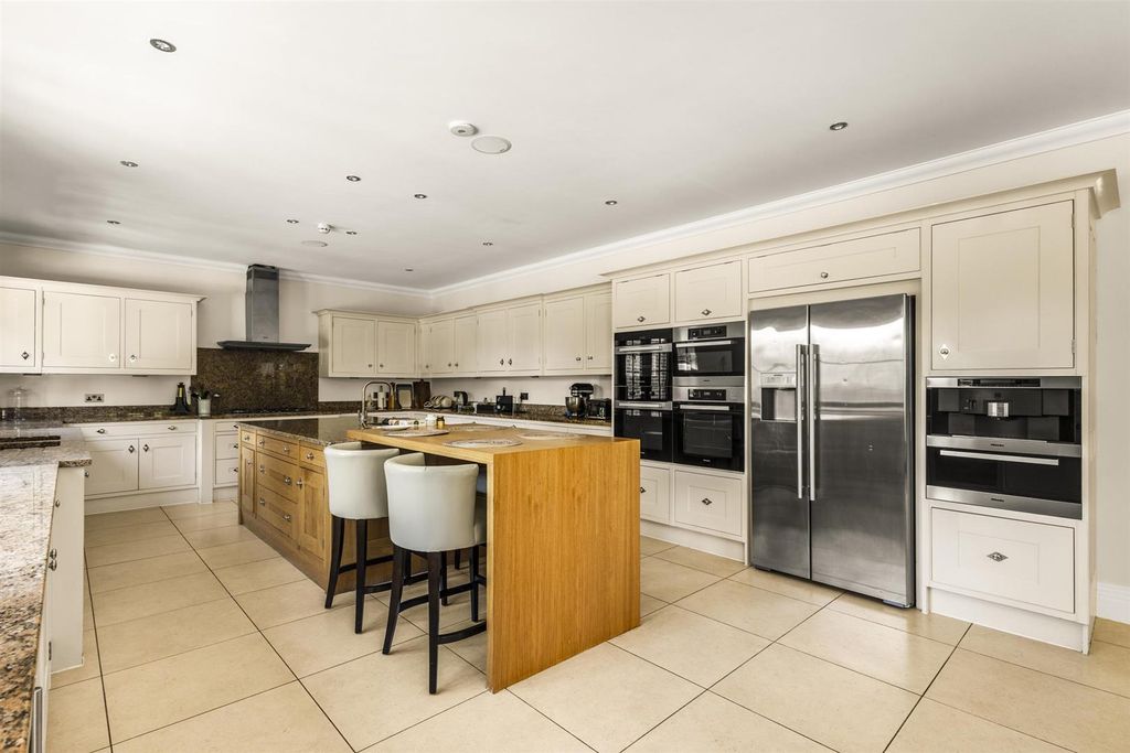 Additional image 4 of 6 bed detached house for saleChavey Down Road, Winkfield Row, Bracknell RG42