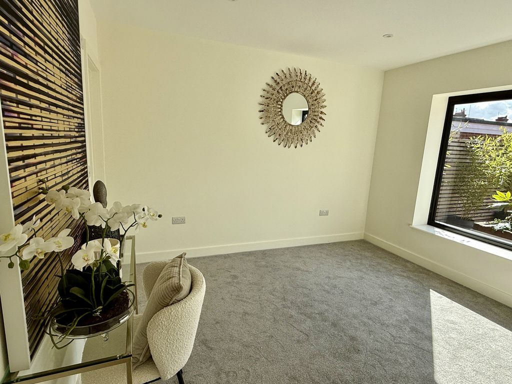 Additional image 38 of 3 bed detached house for saleThe Old Workshop, Lower Boyndon Road, Maidenhead SL6