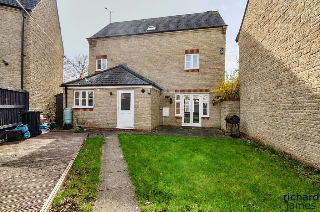 Additional image 18 of 4 bed detached house for saleCharmind Walk, Haydon Wick, Swindon SN25