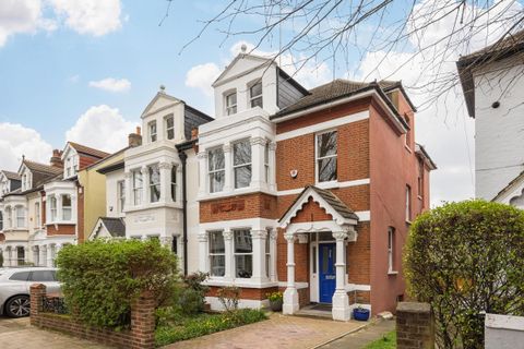 Thorney Hedge Road, London W4