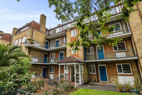 Acorn Walk, London SE16