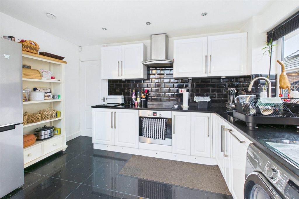 Additional image 4 of 3 bed bungalow for saleThe Broadway, Rodbourne Cheney, Swindon SN25
