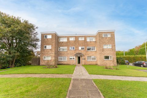 Curlew Close, Pembroke Court Curlew Close CF14