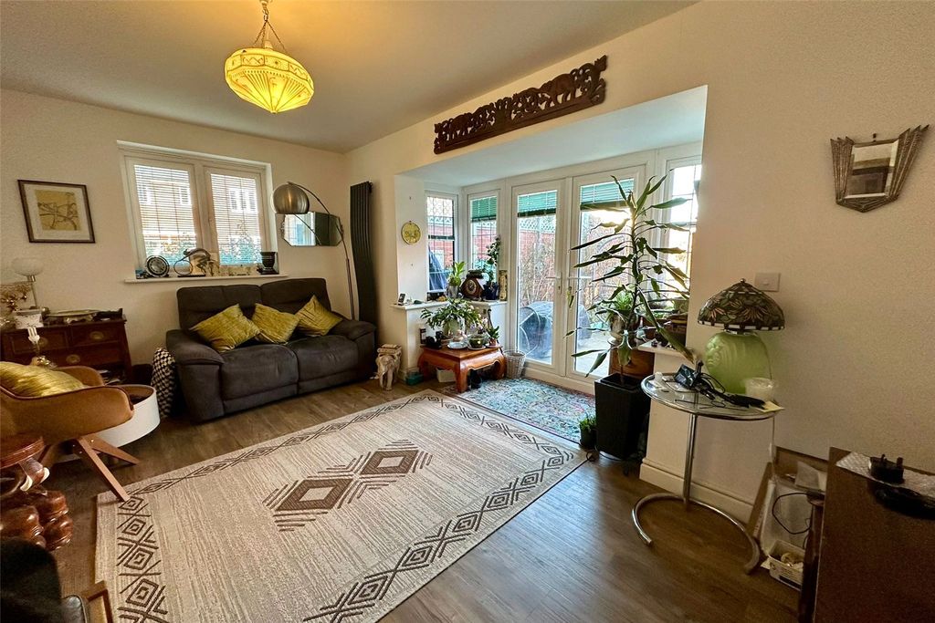 Additional image 11 of 4 bed detached house for saleSt. Georges Park, Binfield, Bracknell, Berkshire RG42
