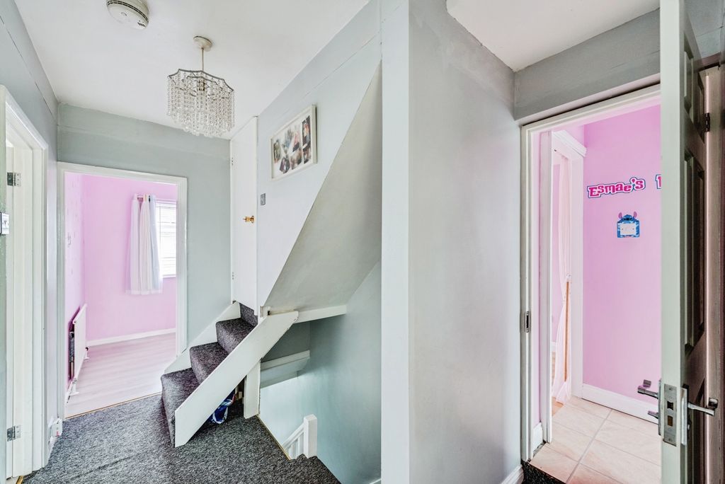 Additional image 14 of 4 bed semi-detached house for saleCollett Avenue, Swindon, Wiltshire SN2