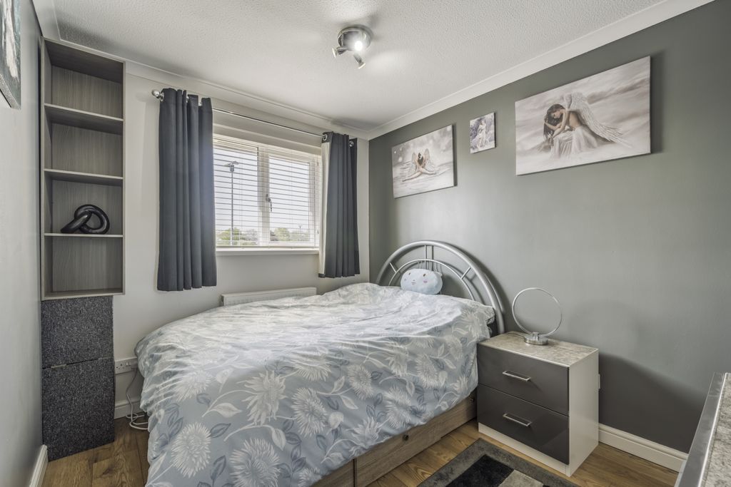 Additional image 9 of 3 bed semi-detached house for saleOlive Grove, Swindon SN25
