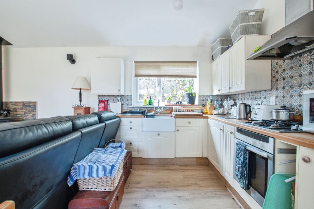 Additional image 14 of 8 bed detached house for saleSchool Road, Nomansland, Salisbury SP5