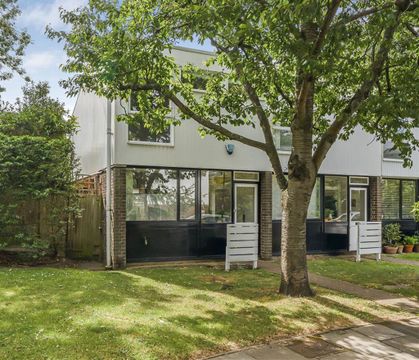Blagdon Walk, Teddington TW11