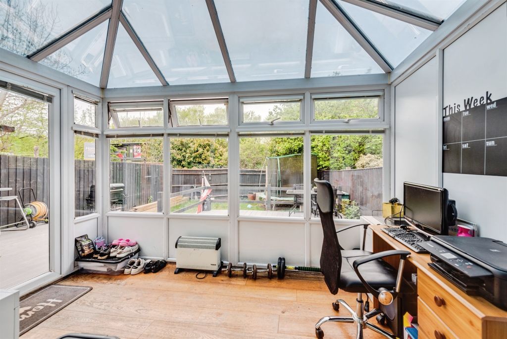 Additional image 6 of 3 bed semi-detached house for saleBayleaf Avenue, Swindon SN2