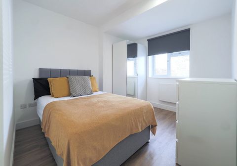 The Meadow Way, Harrow HA3, Room to rent