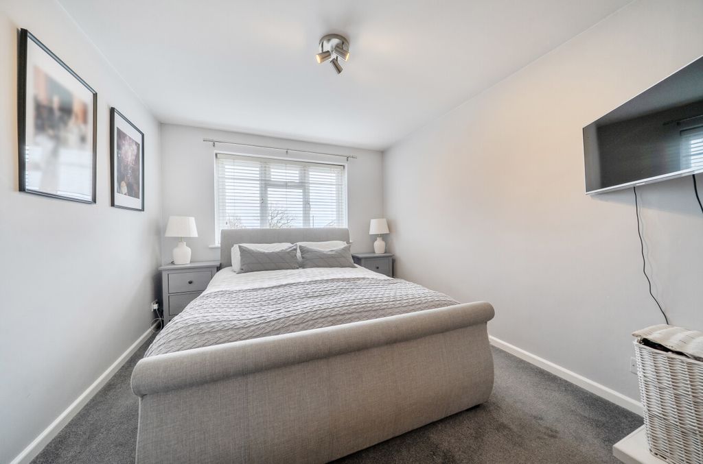 Additional image 12 of 2 bed end terrace house for saleRose Hill, Binfield, Bracknell RG42