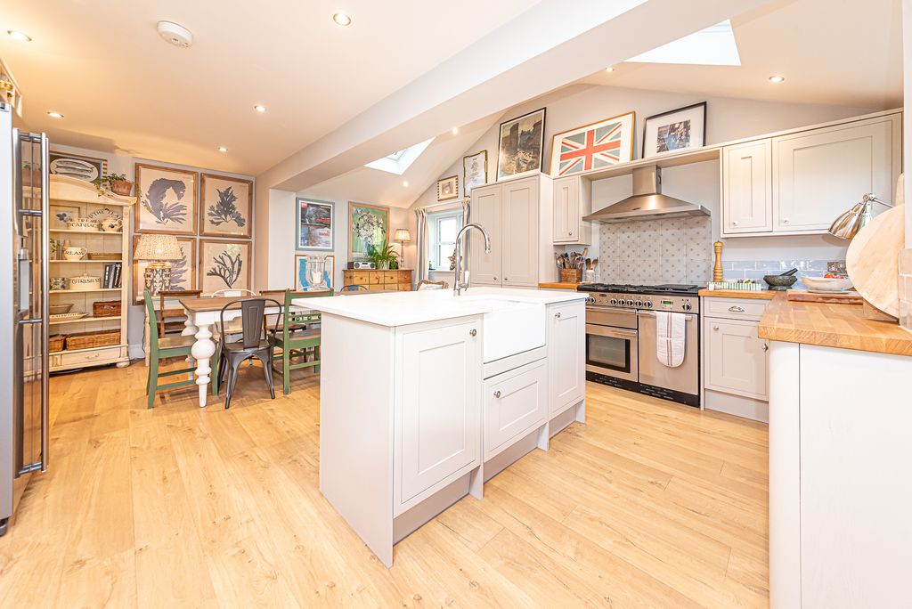 Additional image 4 of 4 bed detached house for saleThe Limes, Haley Green, Bracknell, Berks RG42