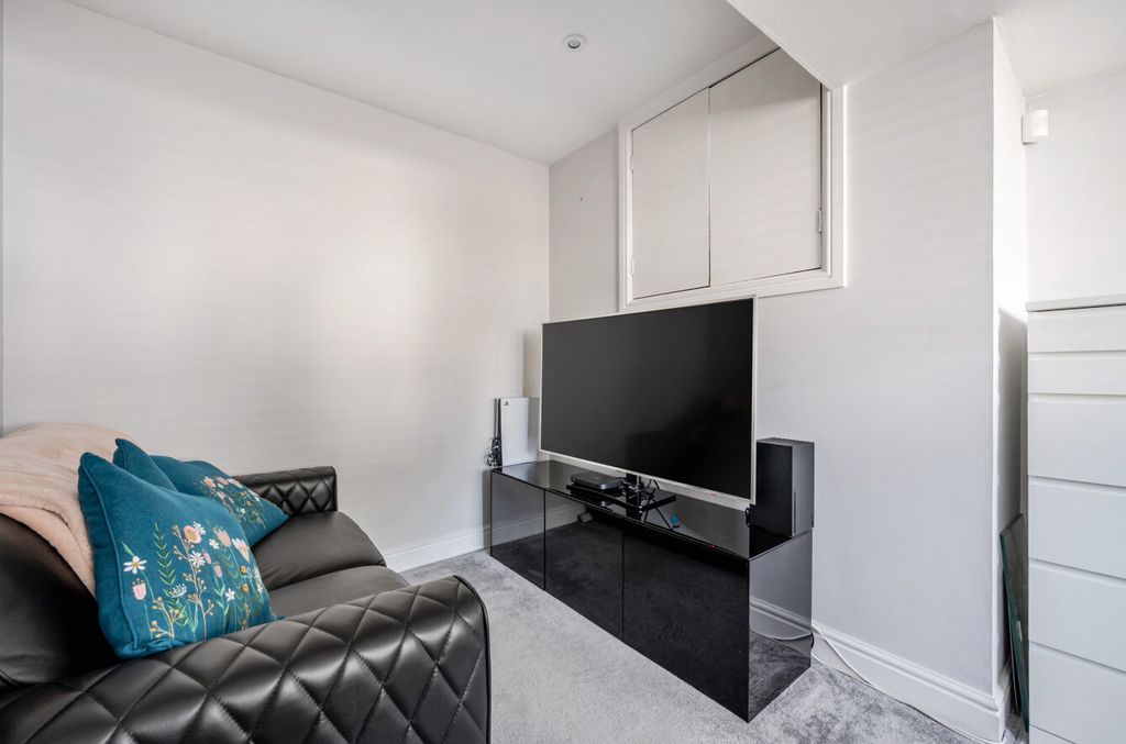 Additional image 25 of 4 bed detached house for saleKyle Close, Bracknell, Berkshire RG12