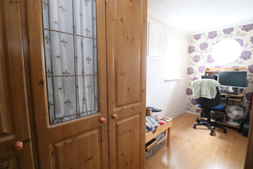 Additional image 6 of 3 bed semi-detached house for saleCrawley Crescent, Broadmead, Trowbridge BA14