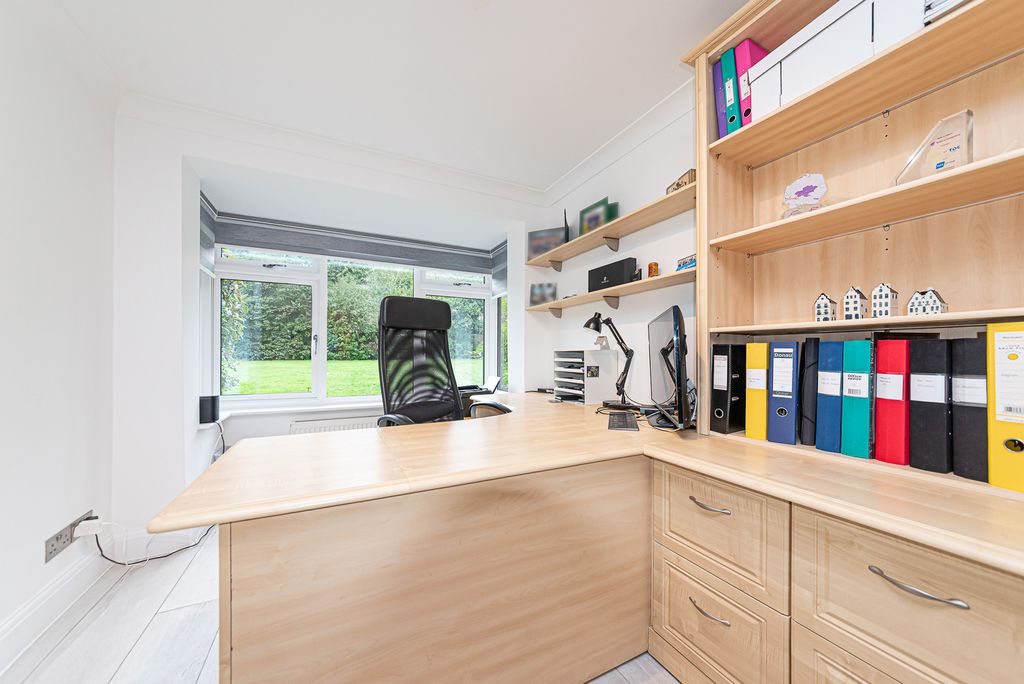 Additional image 10 of 5 bed detached house for saleWalton Drive, Ascot SL5