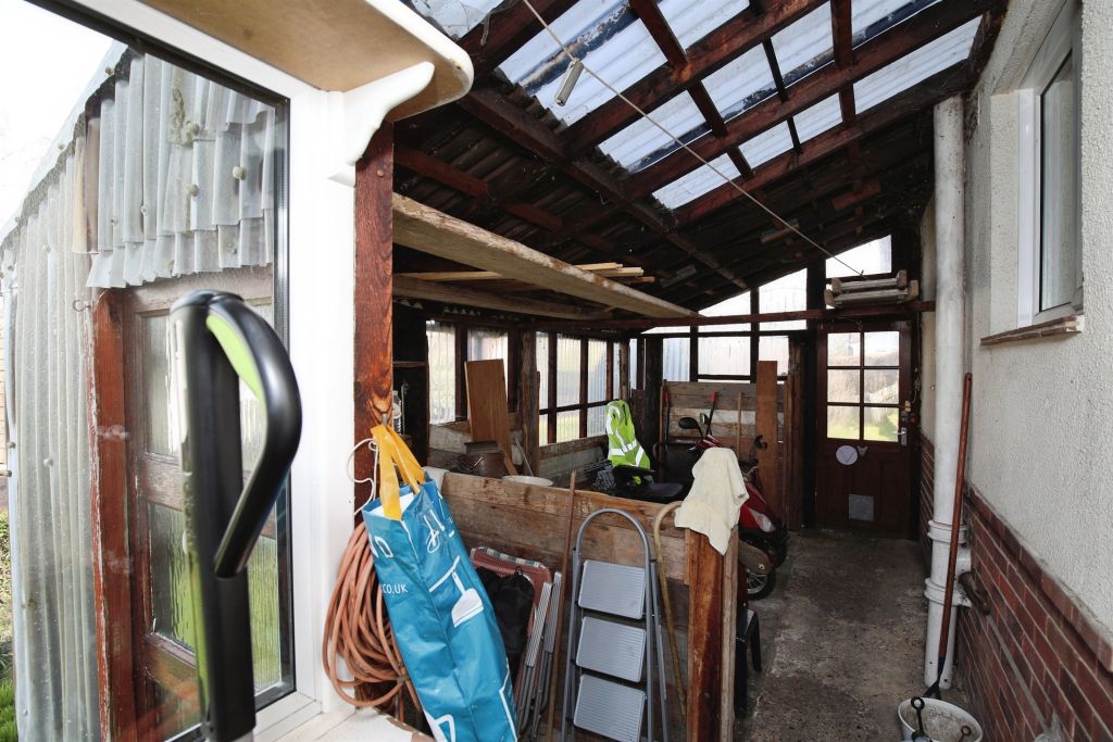 Additional image 26 of 4 bed detached bungalow for saleOakleigh Drive, Landford, Salisbury SP5