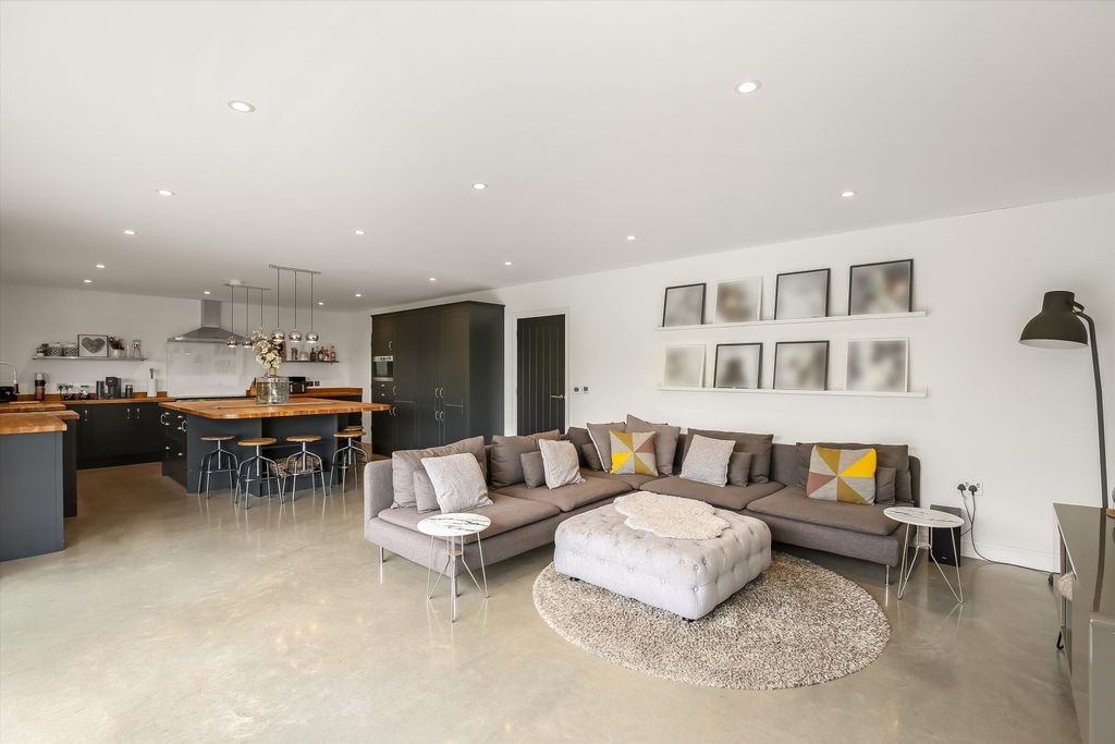Additional image 2 of 5 bed detached house for saleMount Hermon Road, Palestine, Andover, Hampshire SP11