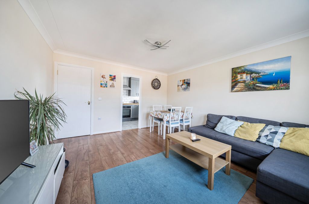 2 bed flat for saleTuring Drive, Bracknell, Berkshire RG12 photo 3