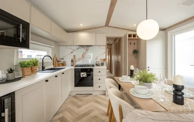 Additional image 5 of 4 bed mobile/park home for saleLandford, Salisbury SP5