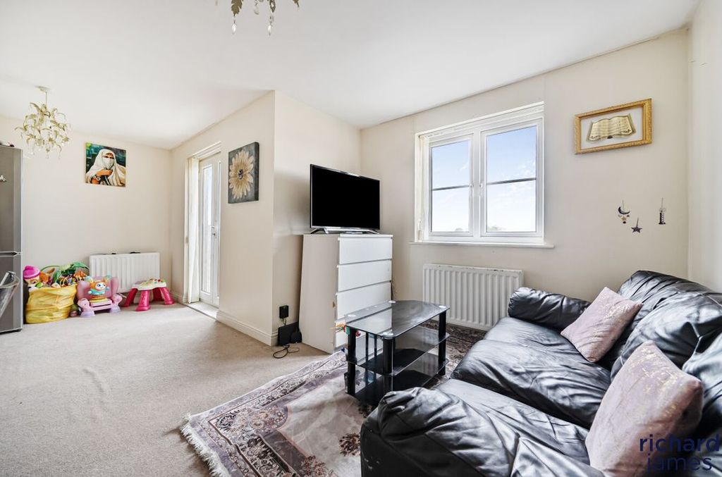 Additional image 7 of 2 bed flat for saleTwickenham Close, Stratton St Margaret, Swindon SN3