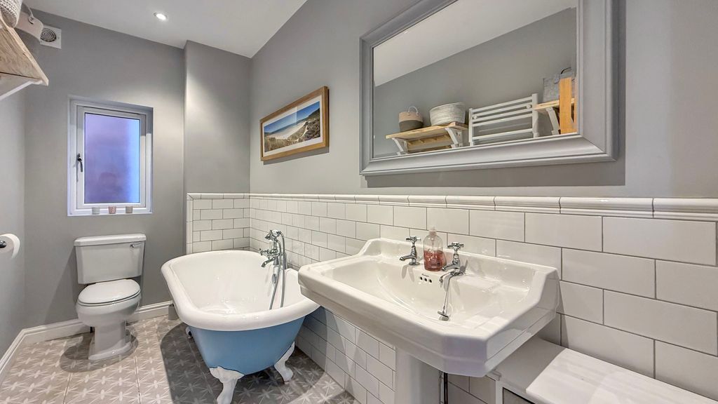 Additional image 18 of 4 bed semi-detached house for saleStation Road, Westbury BA13