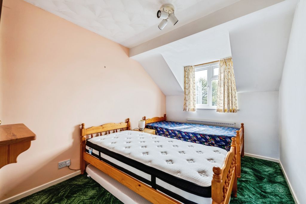 Additional image 14 of 6 bed semi-detached house for saleThames Avenue, Swindon SN25
