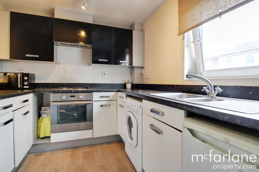 Additional image 3 of 2 bed flat for salePasteur Drive, Swindon SN1