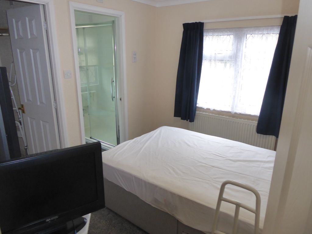 Additional image 7 of 2 bed mobile/park home for saleDevon Close, College Town, Sandhurst GU47