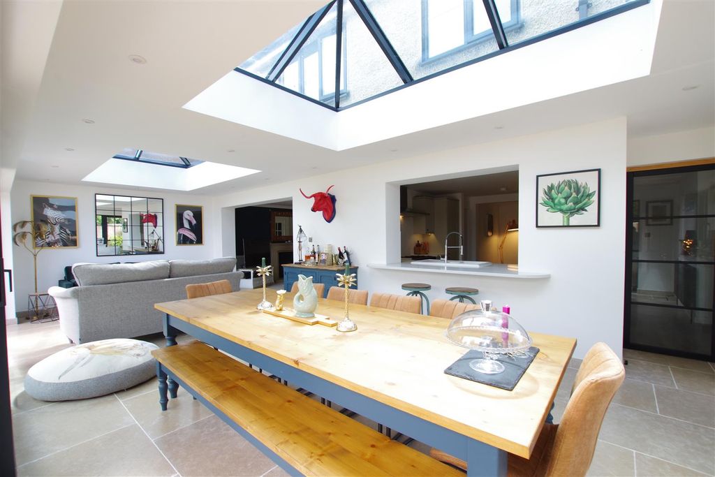 Additional image 6 of 4 bed detached house for saleThe Maltings, Wanborough, Swindon SN4