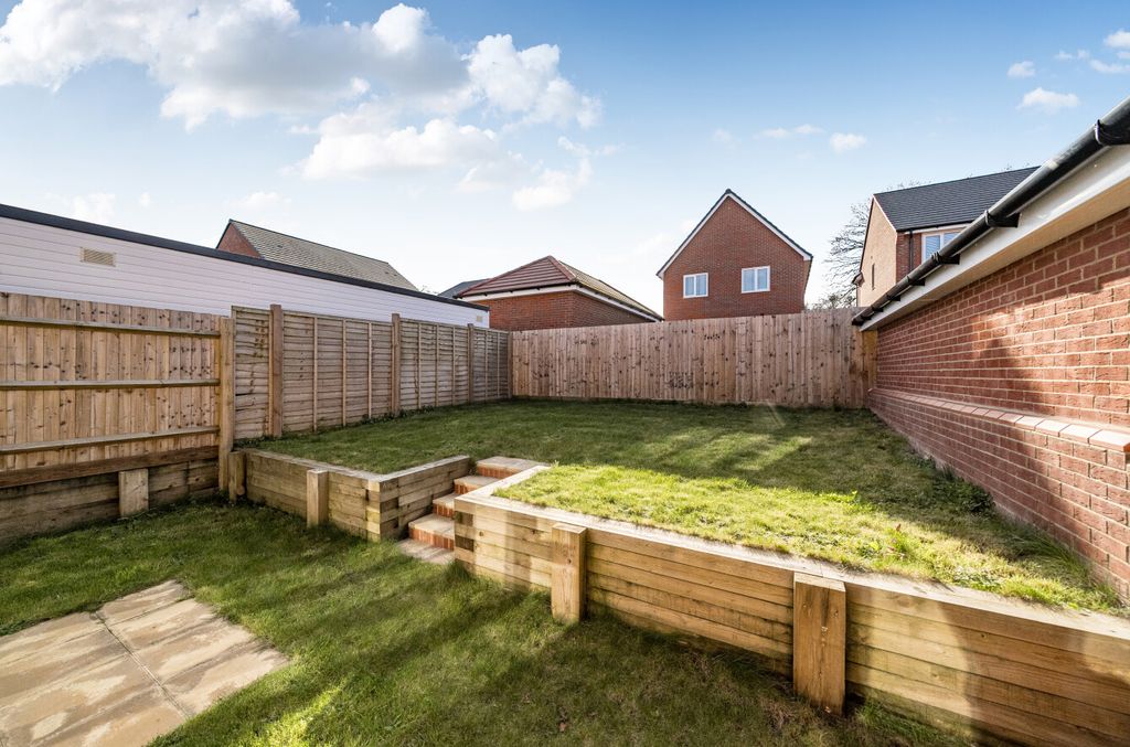 Additional image 11 of 4 bed semi-detached house for saleHeythorp Park, Binfield, Bracknell, Berkshire RG42
