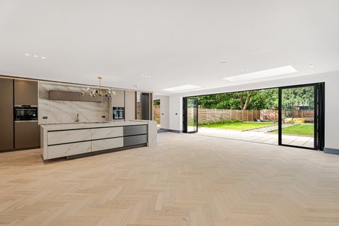 Pipers Green Lane, Edgware HA8, New home