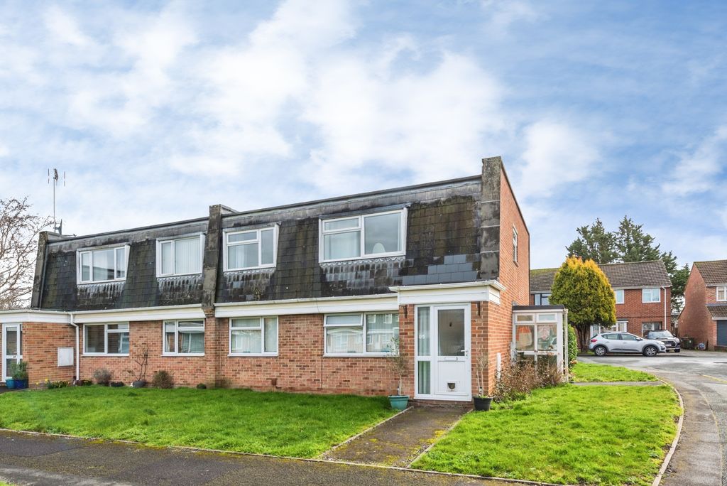 2 bed maisonette for saleTrent Road - Greenmeadow, Swindon SN25