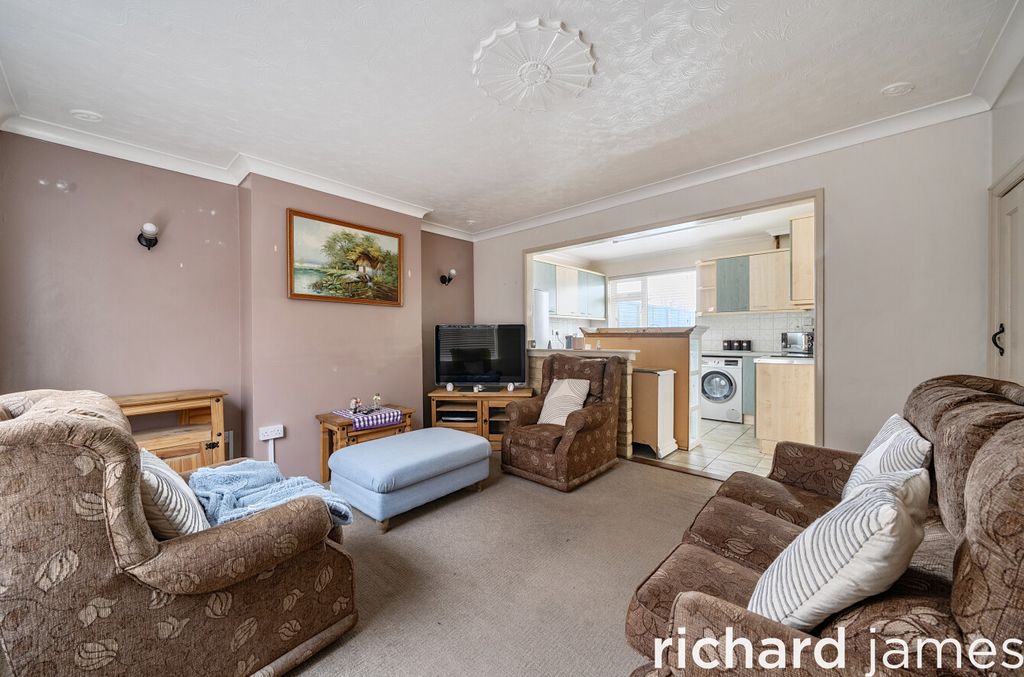 Additional image 2 of 3 bed semi-detached house for saleWhitworth Road, Swindon SN25